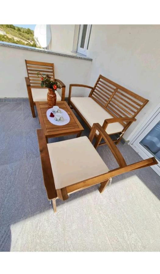 Apartment Ane 2 Tisno Exterior photo